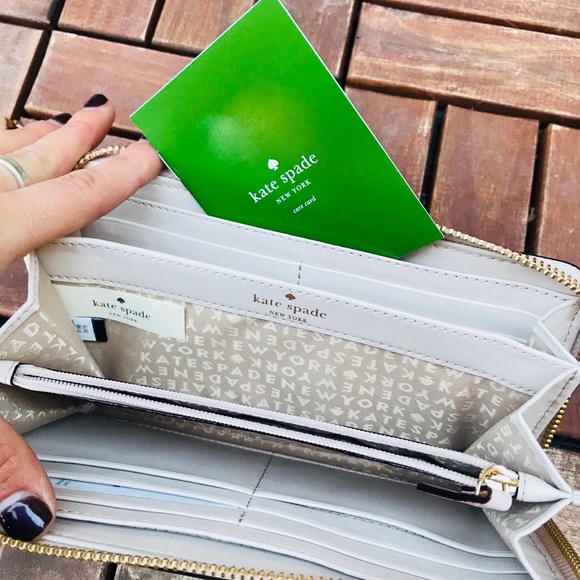 Kate Spade wallet - Picture 6 of 7